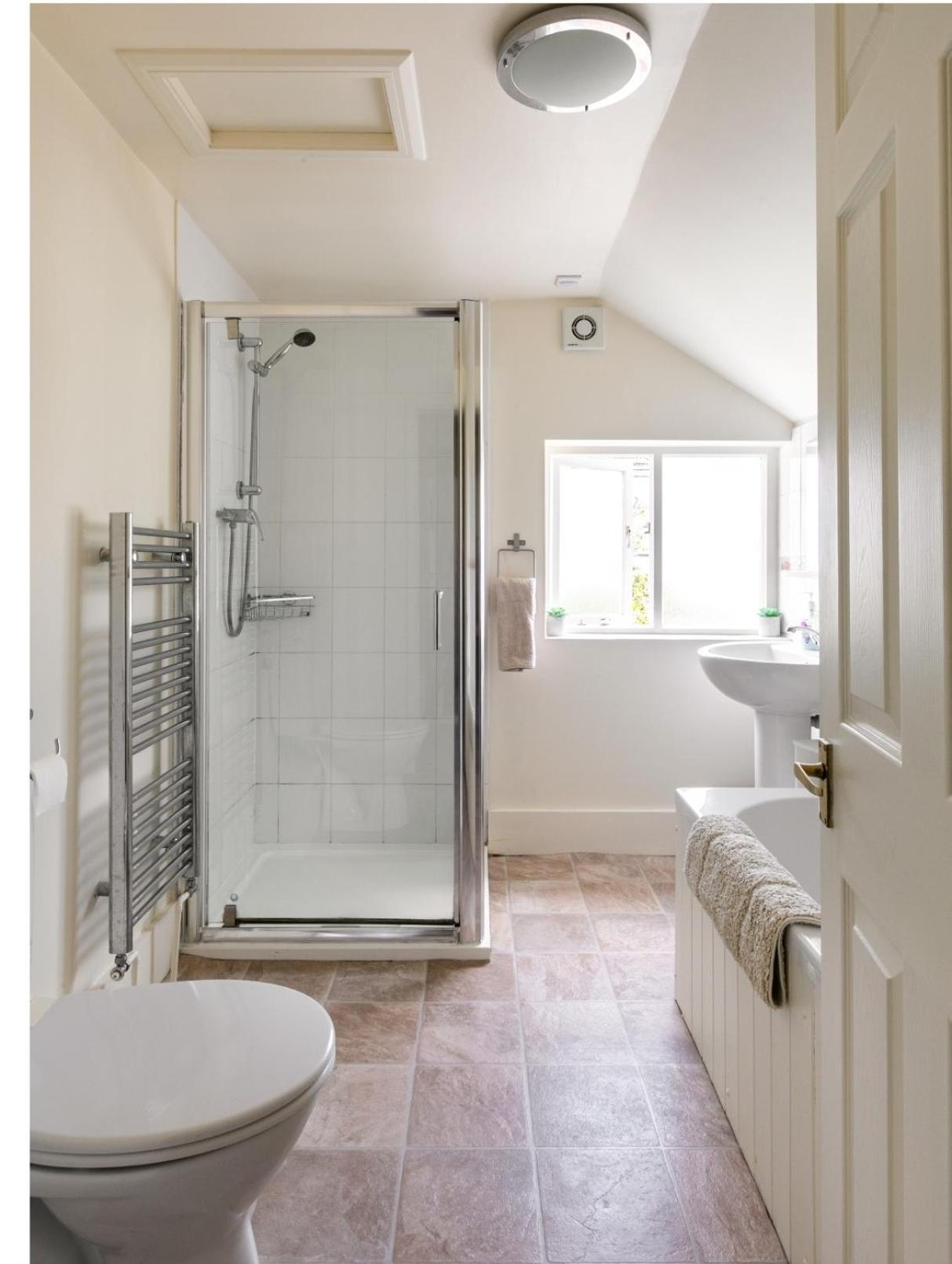 Holiday home Victoria Cottage-seconds To Beach-pet Friendly- Easy Parking- Self Check In-sleep 6 People-minutes Walk To Amenities *