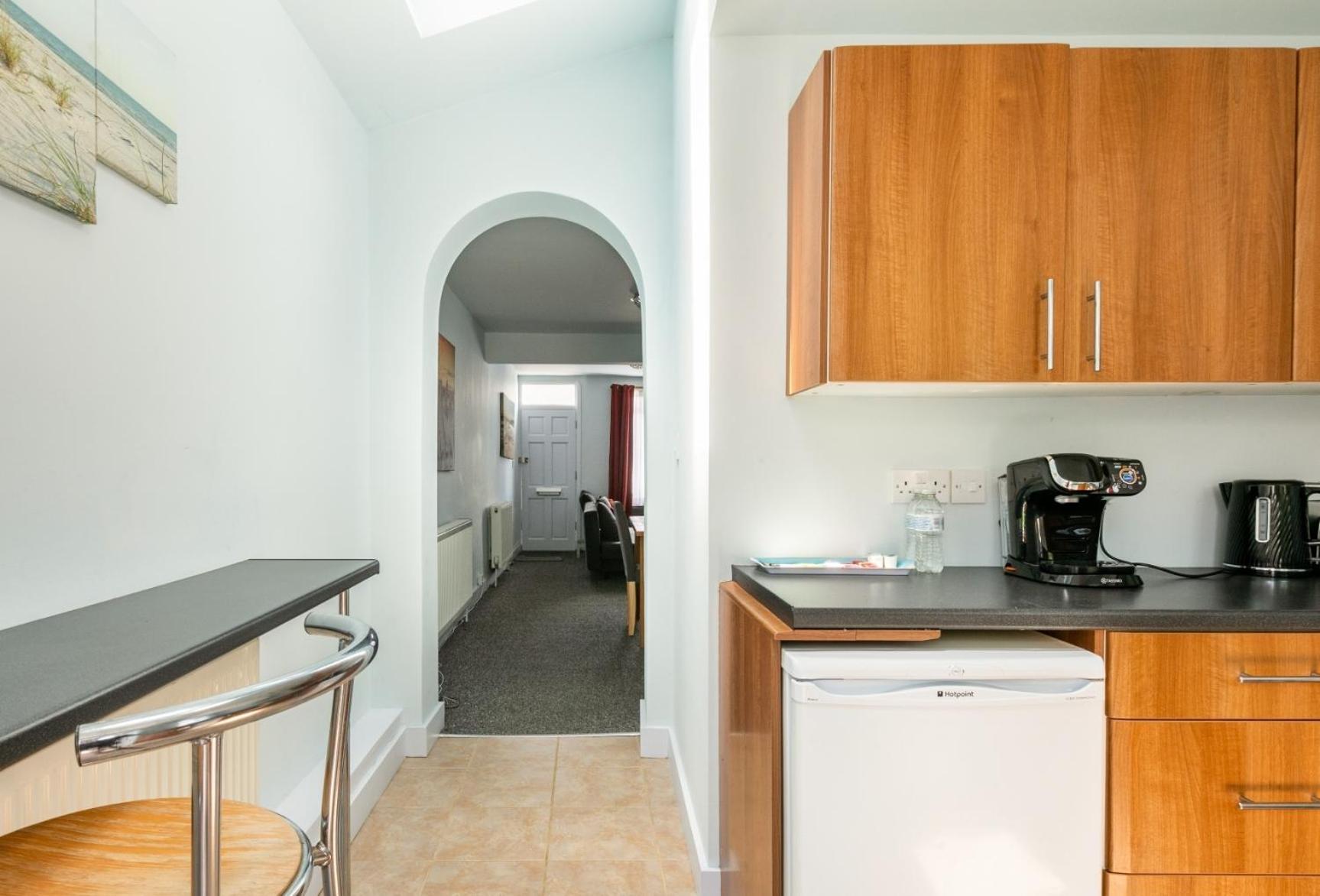 Holiday home Victoria Cottage-seconds To Beach-pet Friendly- Easy Parking- Self Check In-sleep 6 People-minutes Walk To Amenities *